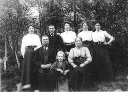 Rolv Bræk (f. 1844) med familie