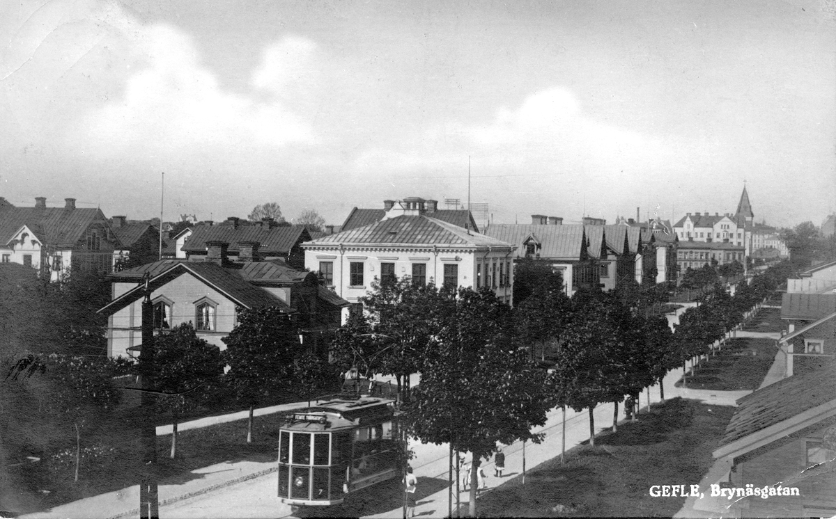 Gefle, Brynäsgatan. Dagens Brynäs har sin upprinnelse vid mitten av 1800-talet då industrisamhället började växa fram. Stadsdelen var uppbyggd som en rutnätsstad med Brynäsgatan som central axel och med numrerade tvärgator (Första Tvärgatan upp till Sjunde Tvärgatan).