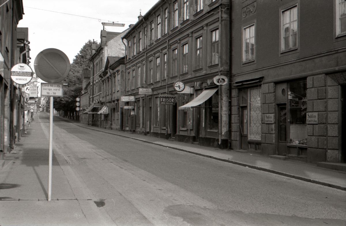 Storgatan sedd västerut från korsningen med Hamngatan. Närmast till ...
