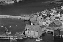 Mosjøen sett fra Øyfjellet;bl.a.Bordvednes-brua under utfyll