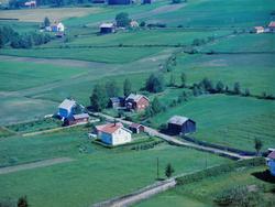 Flyfoto, Nordre Ål, Lillehammer nord for Sørsveen gård, som 