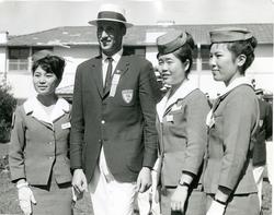 Kronprins Harald i Tokyo i forbindelse med OL. Her er han mi