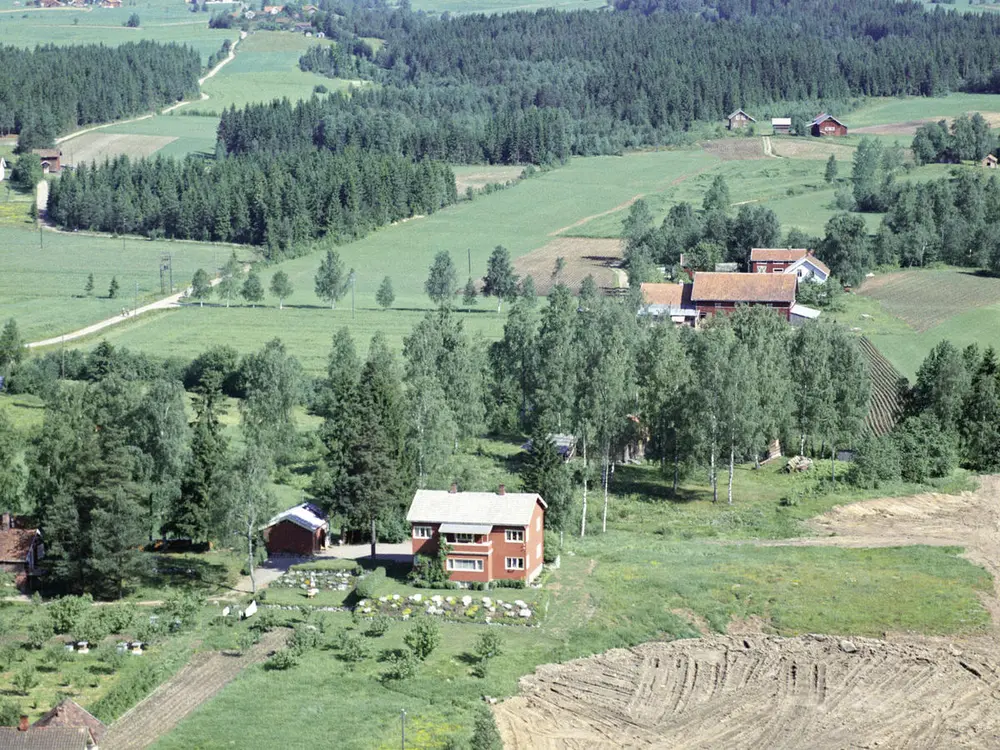 Eiendommen Villa Sandmo. Widerøe flyfoto 1961. Foto: Widerøe, MiA.