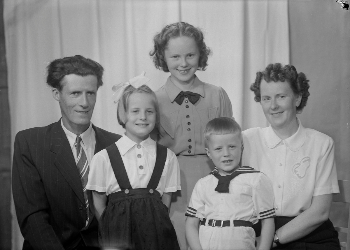 Alfred Bratland med familie