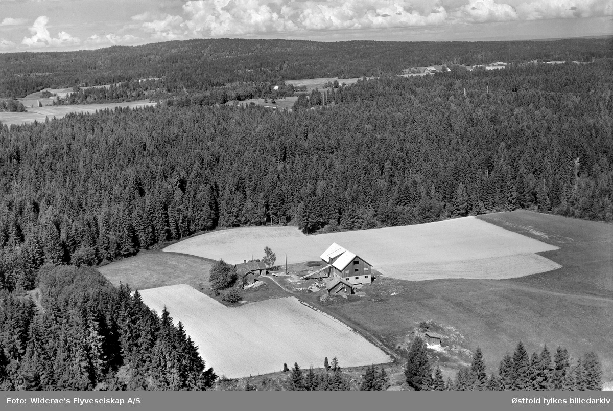 Østli gård, Spydeberg, gnr./bnr.40/5, flyfoto 1959.