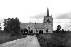 Eidsberg kirke fotografert etter 1913.