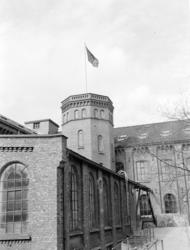 Seilduksfabrikken: Eksteriør. April 1952