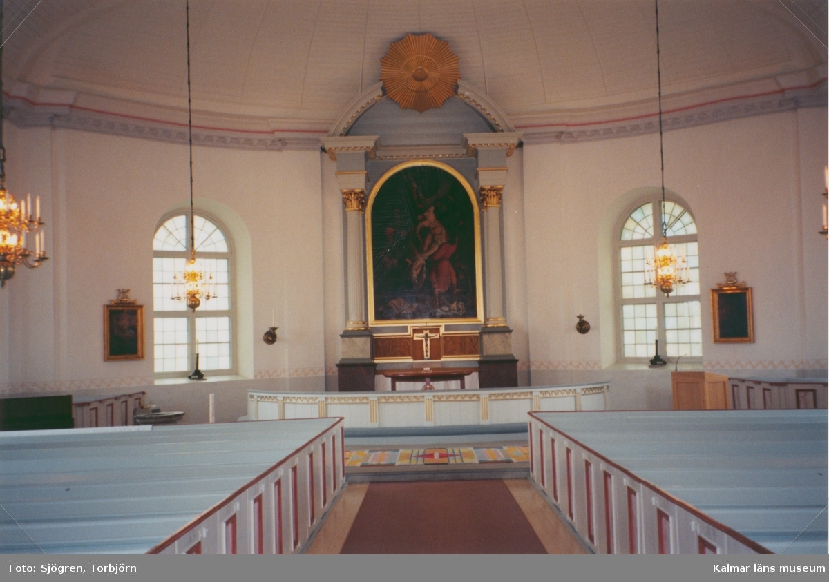 Altaret i Mörlunda kyrka.