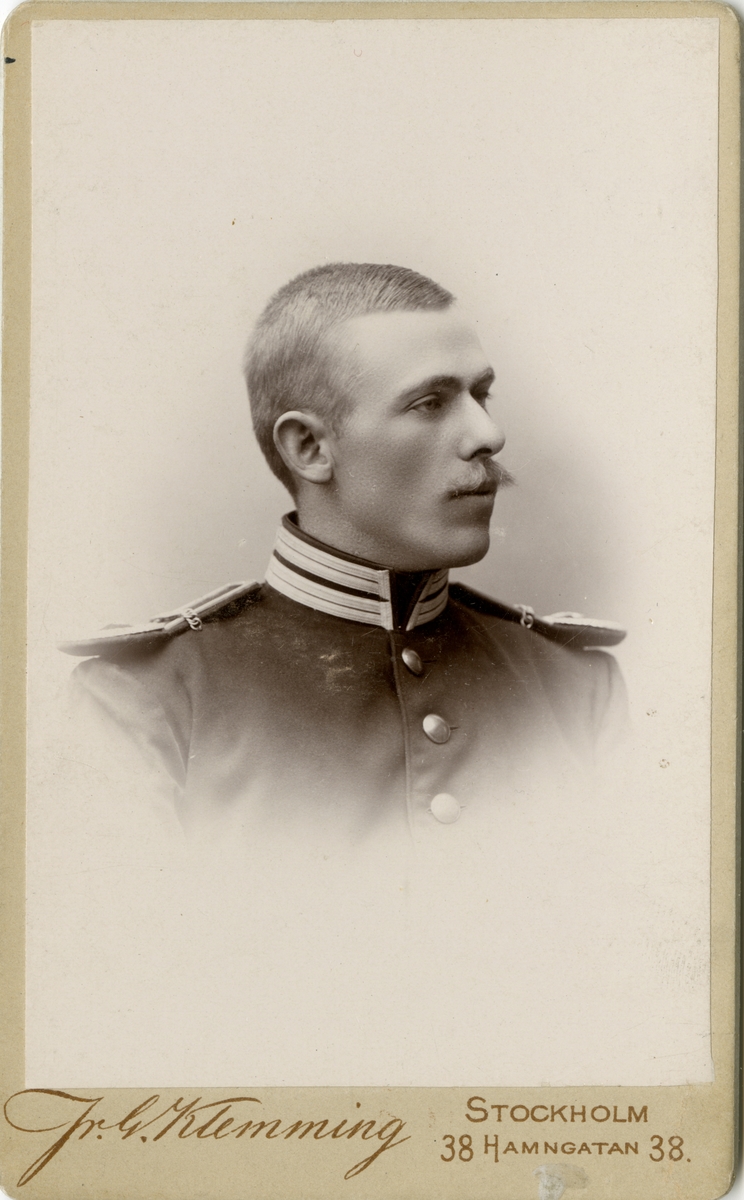 Porträtt av Helge August Johan Odhner.