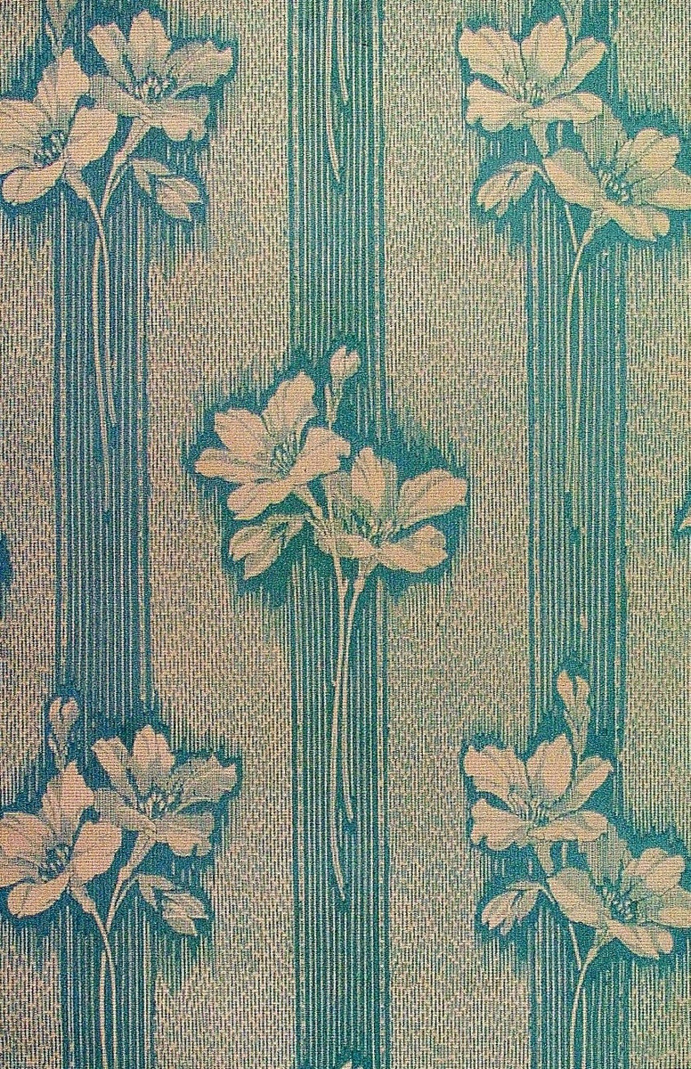 Vertikalt randmönster med liljor i diagonalupprepning. Tryck i turkos på ofärgat papper. Textilimiterande.






Tillägg historik:
Tapet från en gammal hallandslänga.