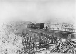 Norddalsenden bru, belastningsprøve med tre damplokomotiver 