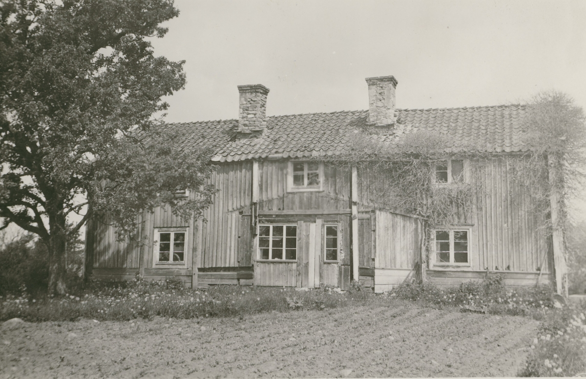 Mangårdsbyggnad å Slätafly nr 3 före flyttningen och renoveringen till hembygdsgården.