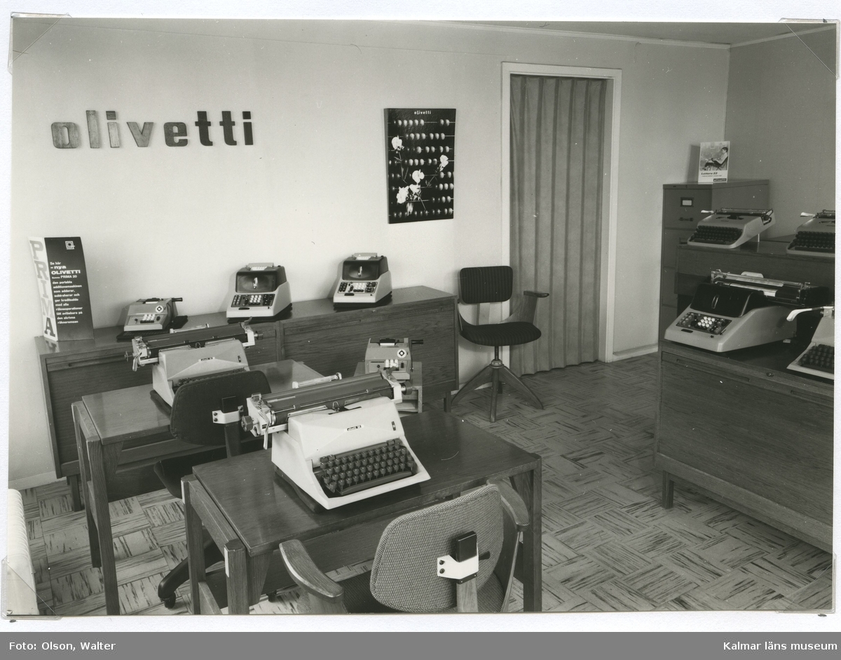 Interiör från återförsäljare av Olivetti kontorsmaskiner på Kaggensgatan.