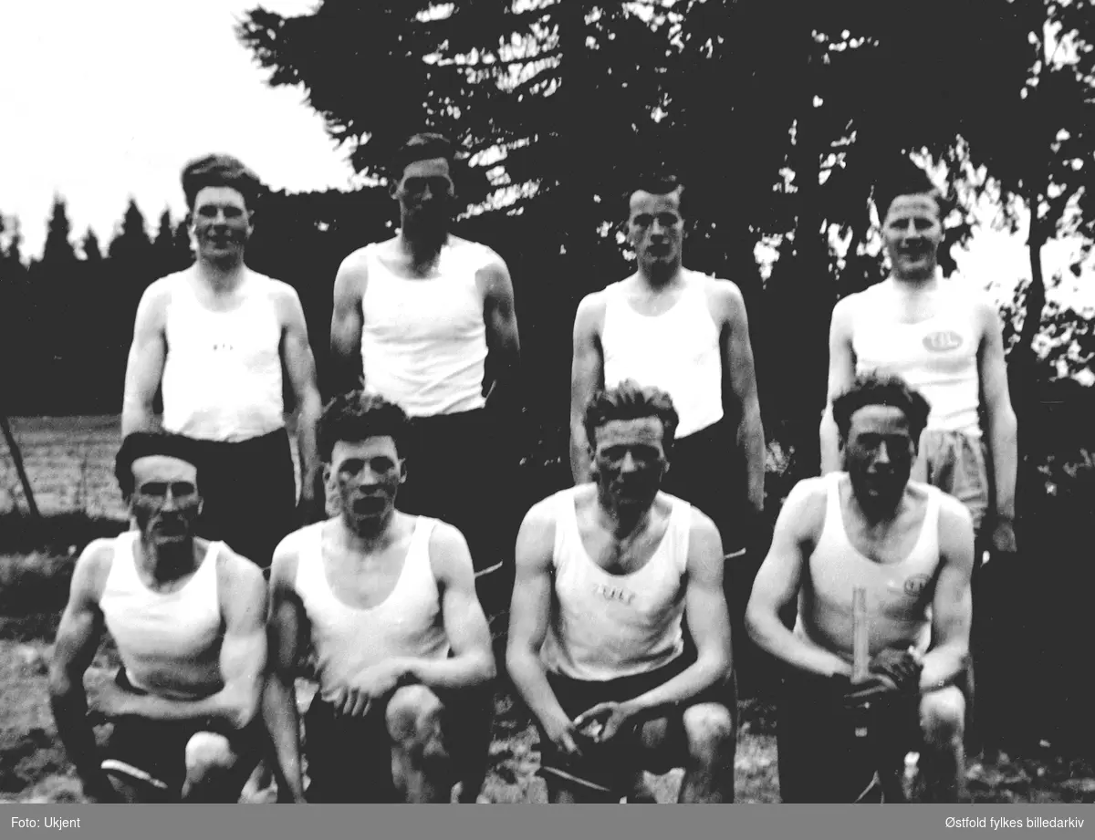 Trøgstad I. L., stafettlag Østfoldmesterskapet 4 x 1500 meter i 1938. 
Nummer en fra venstre i første rekke er Alf Nygaard.
Personene for øvrig er ukjente.