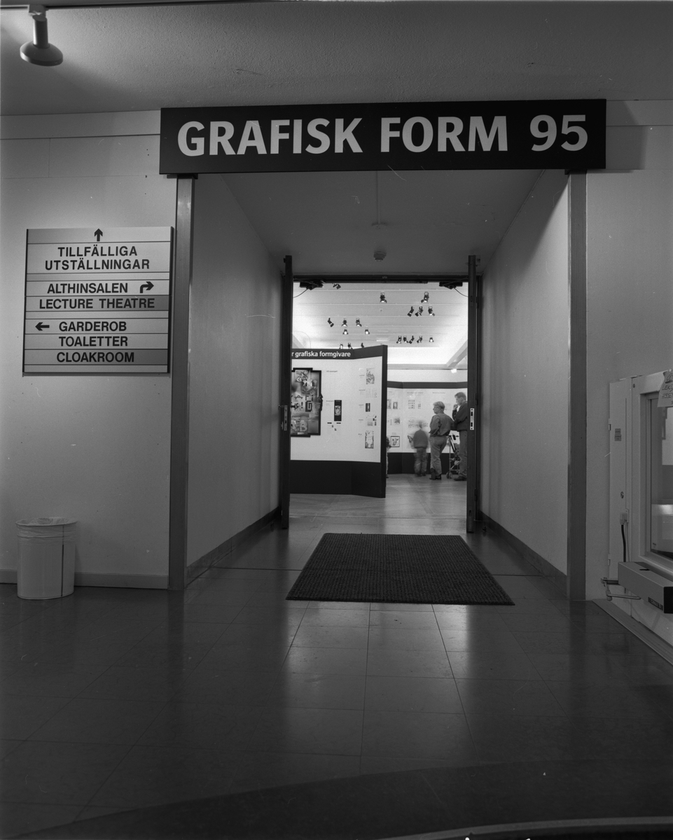 Föreningen Svenska Tecknare firar 40 årsjubileum med en utställning "Grafisk Form" på Tekniska Museet den 18 oktober 1995 - 7 januari 1996. Entré till "Grafisk Form 1995".