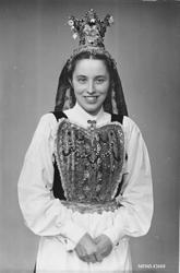 Brud, brudekrone, bunad.