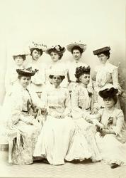 Bilde fra Marie Knudtzon (1879-1966) sin fotosamling. Se bil