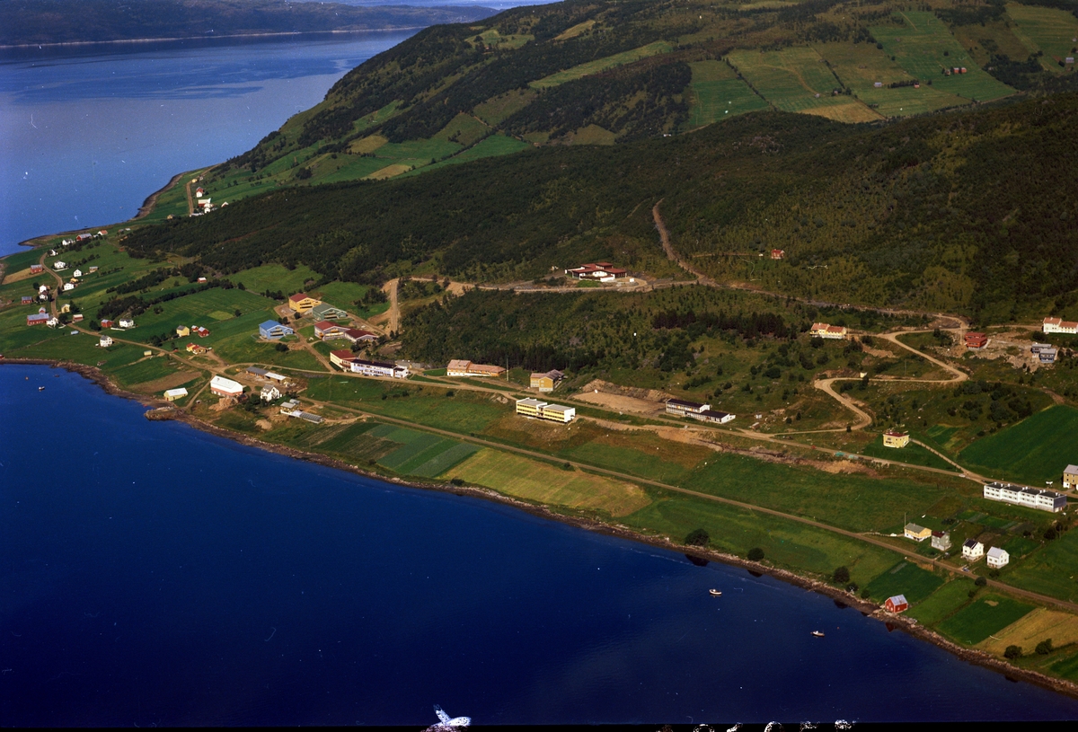 Flyfoto av Trastad i Kvæfjord.