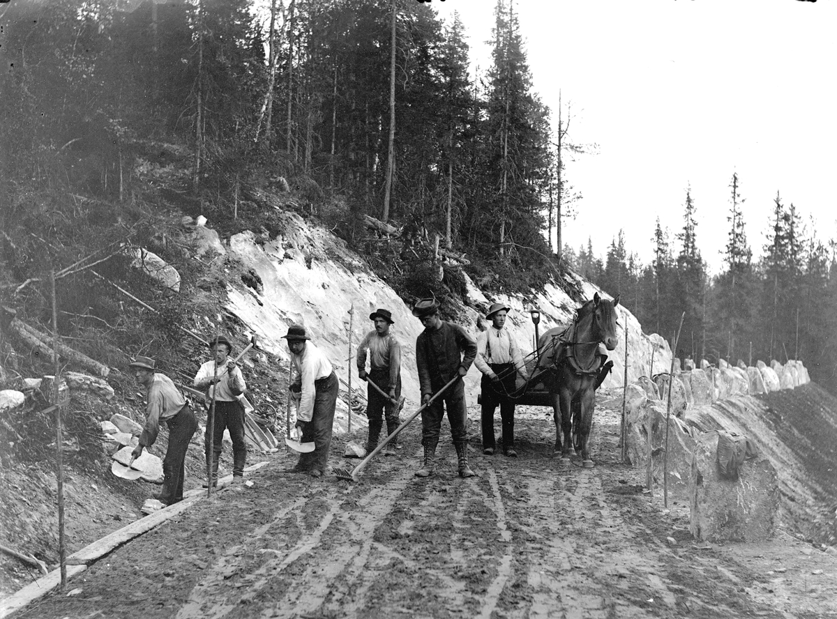 Dokumentasjon av arbeid med et veiprosjekt, ant i Trysil 