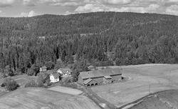 Unnerud gård, nedre, gnr./bnr.51/2. Spydeberg, flyfoto.