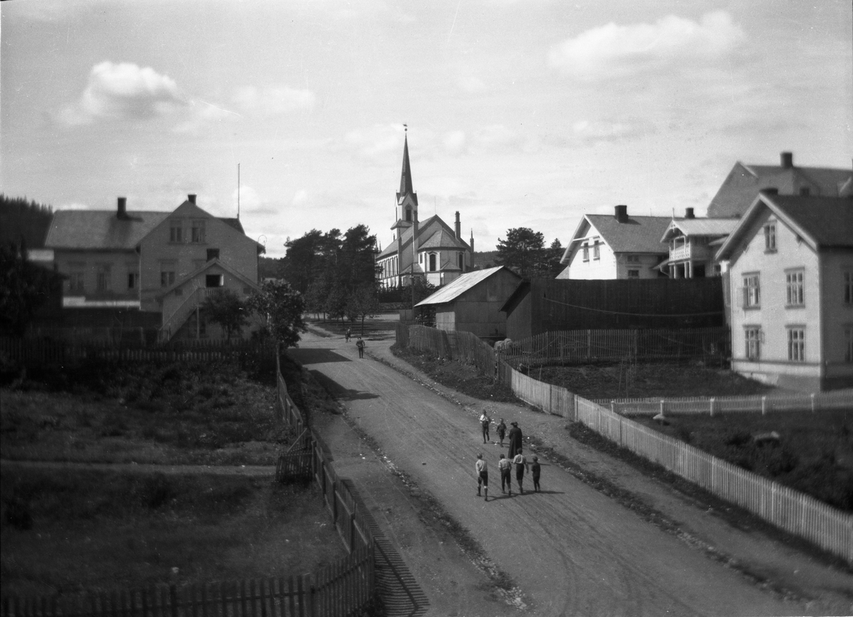 Fra Gjøvik. Midt i bildet Gjøvik kirke.