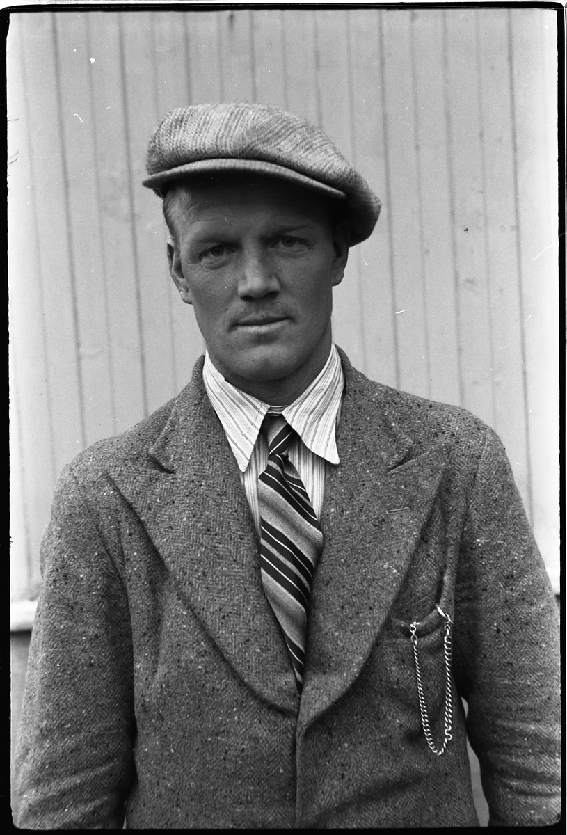 Mannsportrett mai 1938. Antatt Arne Nygård (Nøkleby).