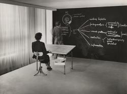 Bilder fra Arne Korsmos undervisning på SHKS [Fotografi]