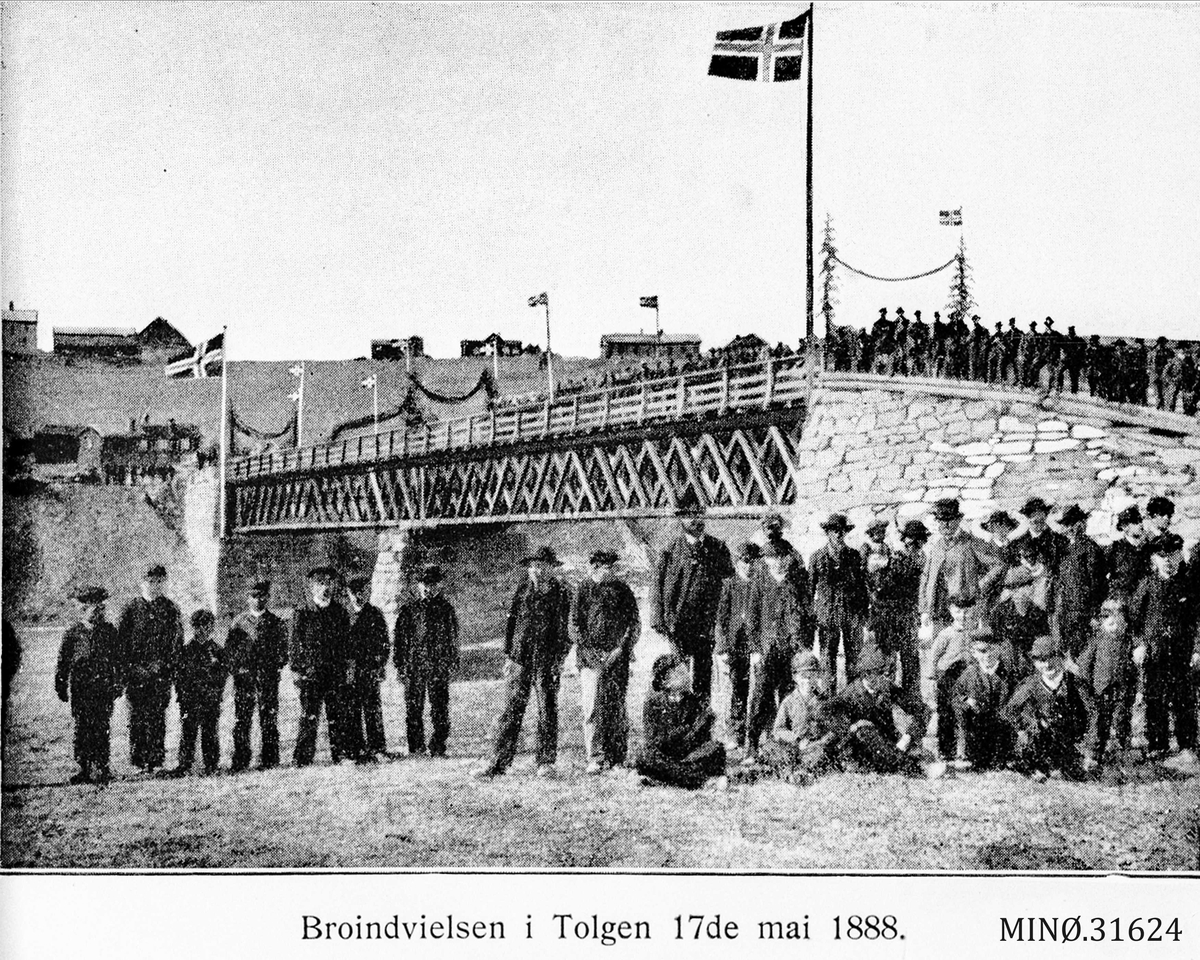 Fra Tolga. Bruinnvielsen 17. mai 1888. 