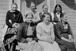 Gruppebilde, kvinner. Kvindeforening i Folldal. (Navn -se ri