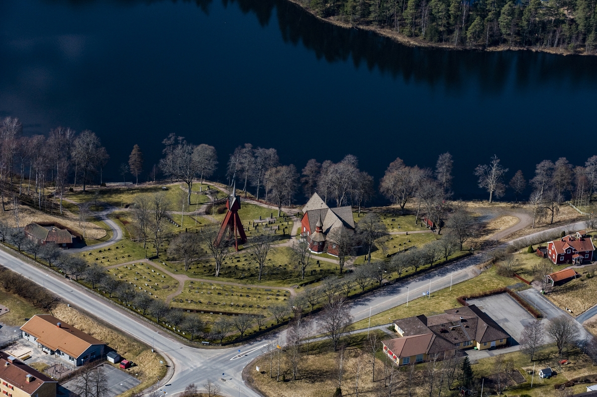 Flygfoto över Bottnaryds kyrka i Jönköpings kommun.