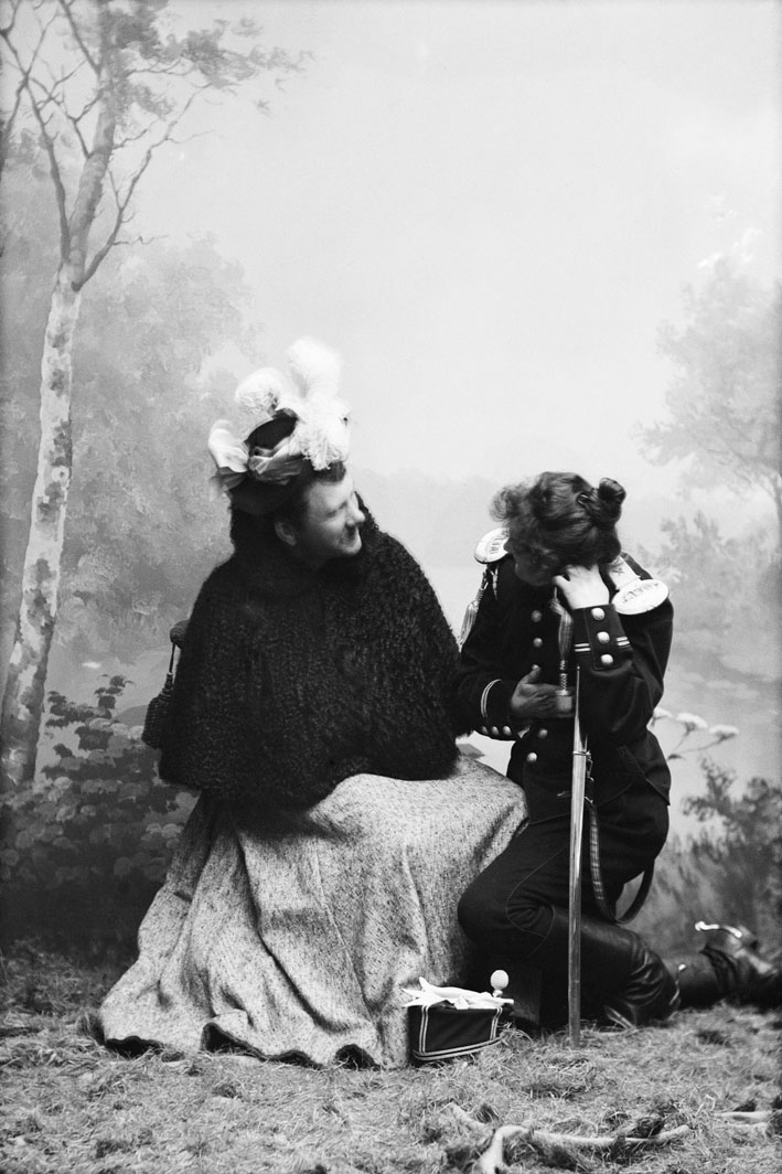 Portrett, to personer (M.Baadstø), atelierbilde