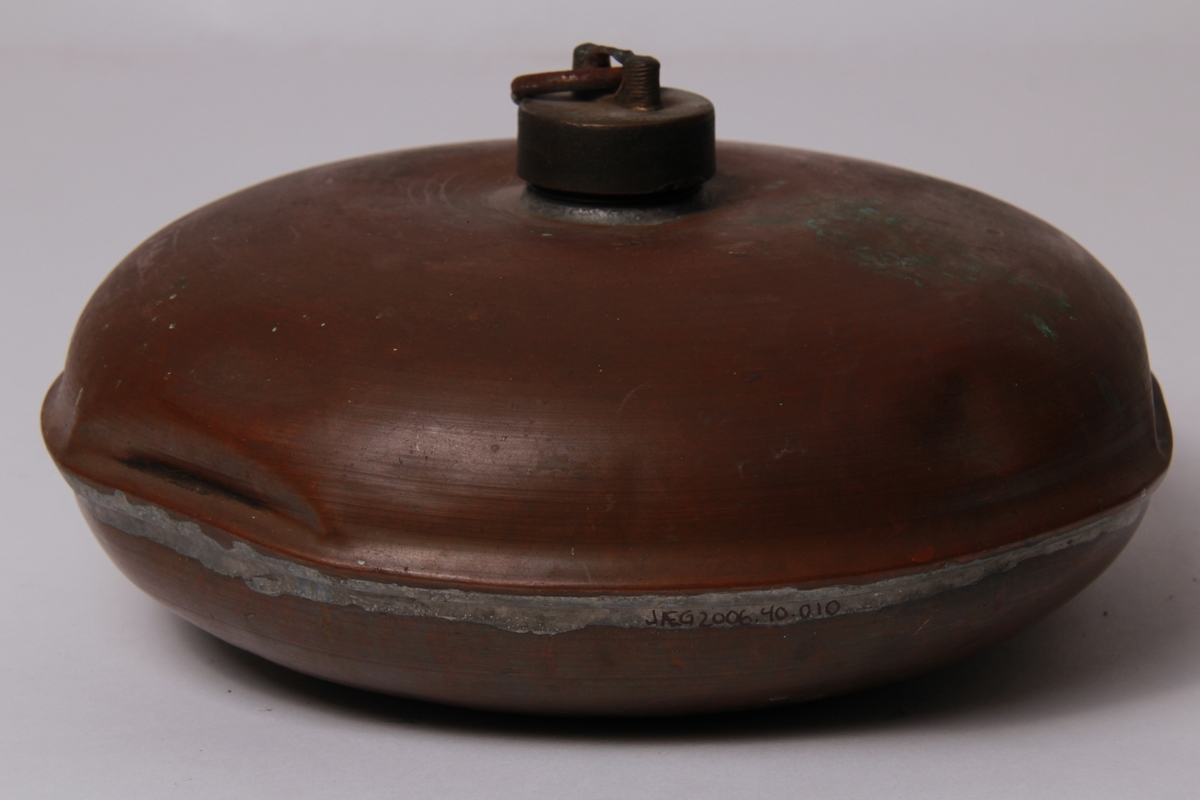 Antatt at det er ein varmedunk til å ha i senga.