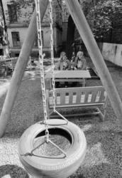 Ruseløkka. Her i Lassons gate har en steinørken blitt gjort 