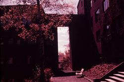 Gårdsplass i Fearnleys gate.