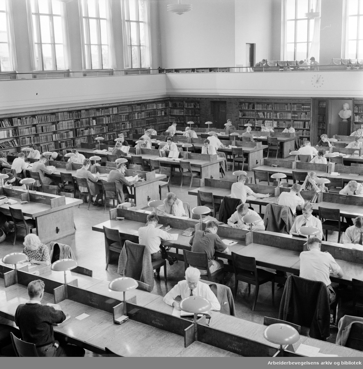 Universitetsbiblioteket. Lesesalen. Juli 1961