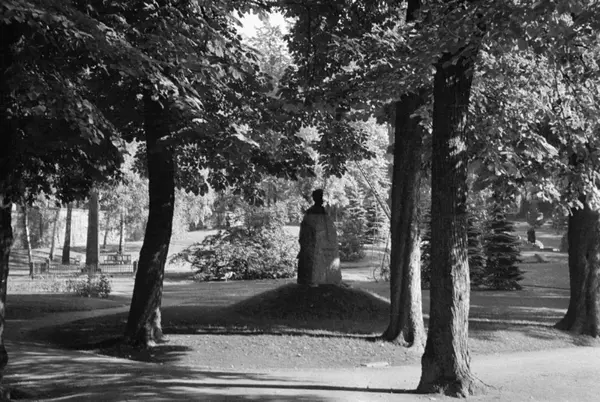 Vår Frelsers gravlund. Æreslunden. (Bjørnsons, Sverdrups og 