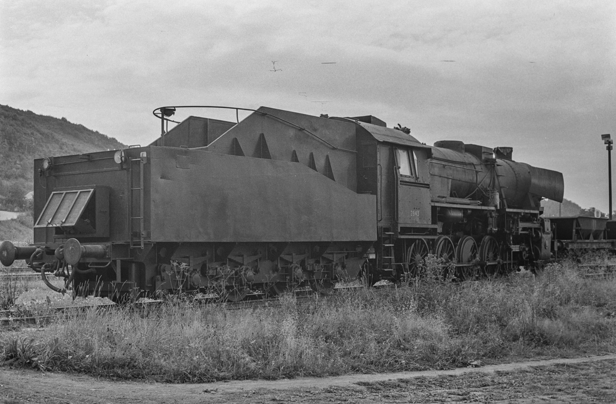 Hensatt damplokomotiv type 63a nr. 2843 på Hell stasjon.