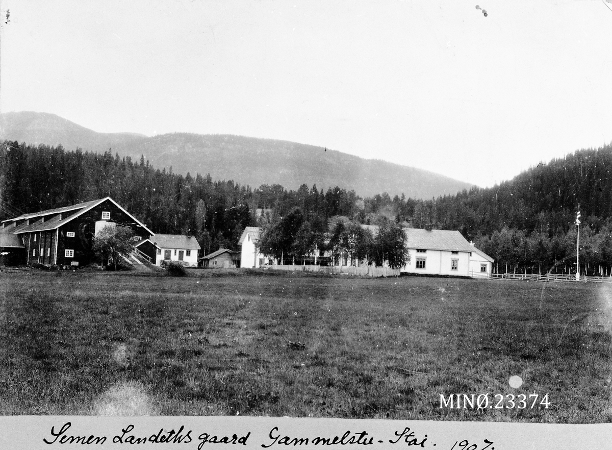 Gardsbruk - Simen Landeths gaard Gammelstu Stai 1907