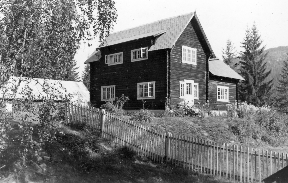 Nissebakken,Mikkjel Fønhus gård i Valdres
