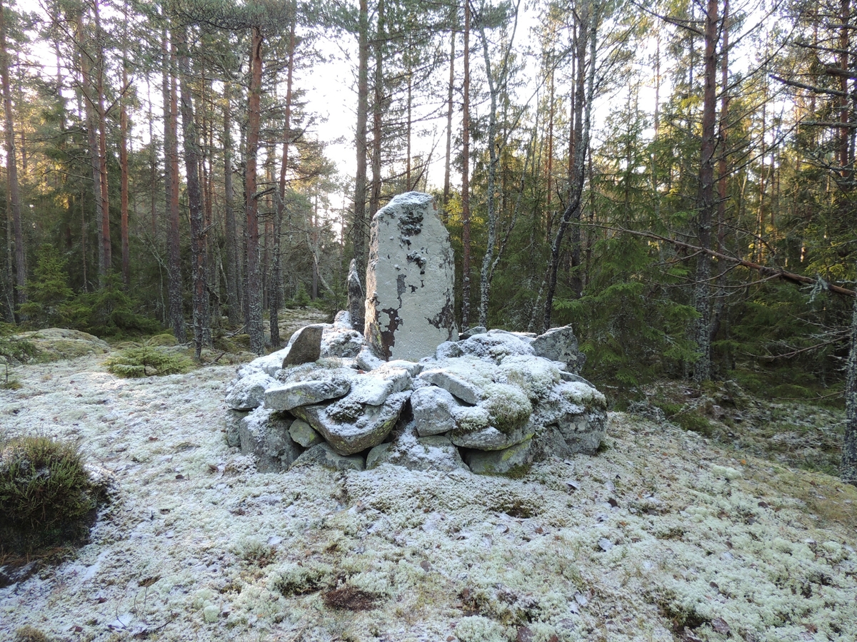 Arkeologisk utredning, objekt 9, A128, gränsmärke, Husby, Markims socken, Uppland 2017