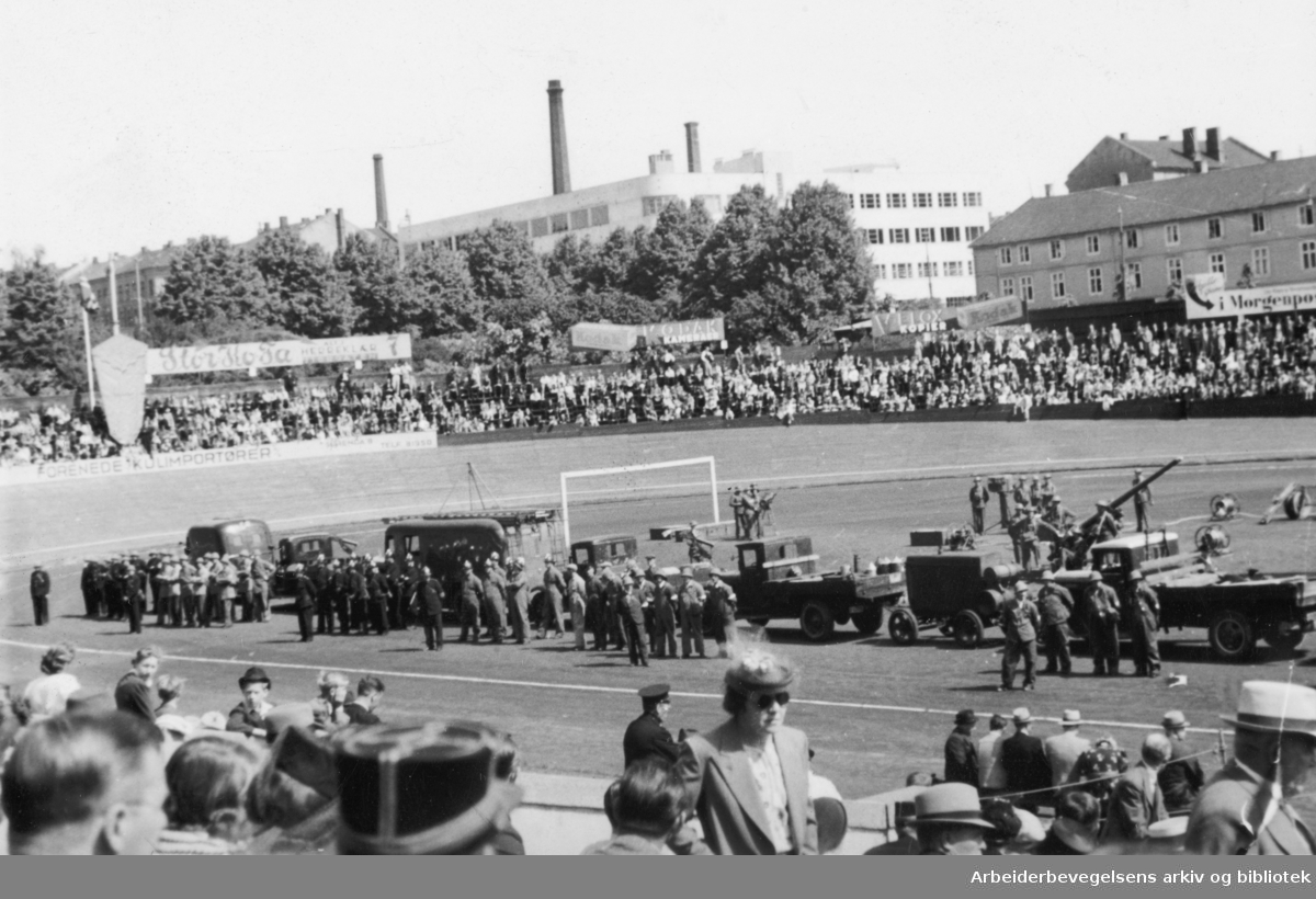 Luftvernøvelse på Dælenenga, sommeren 1939.