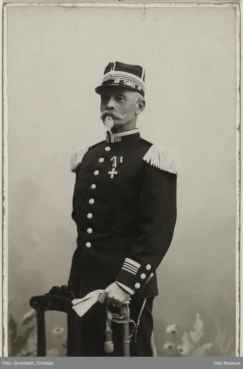 portrett, mann, oberst, stående halvfigur, uniform, orden
