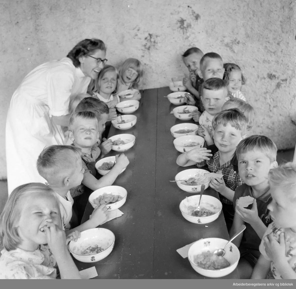 Øvreseter feriehjem for barn. Juli 1956