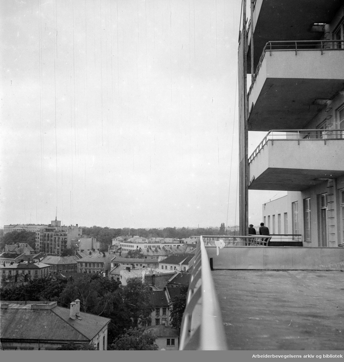 Rikshospitalet i Pilestredet. Veranda og utsyn. Februar 1950