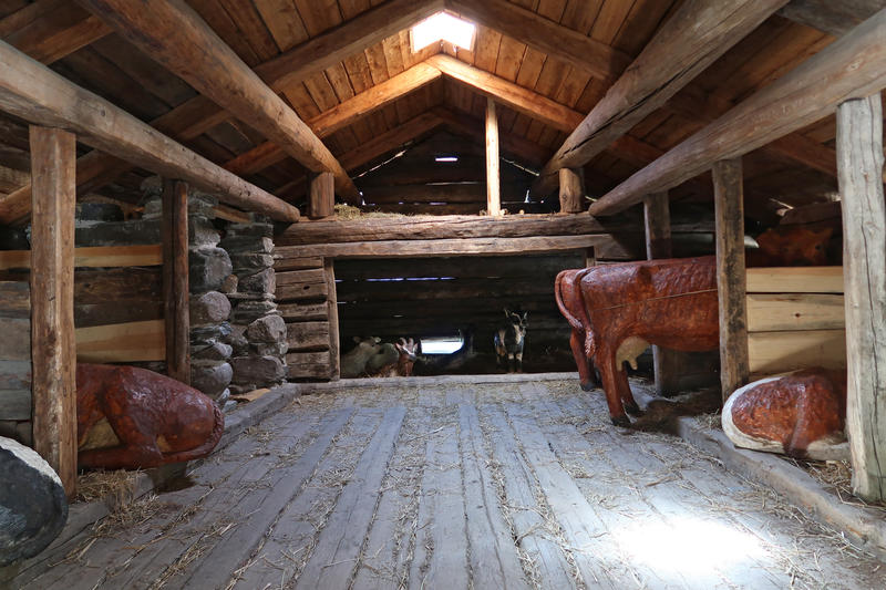 Fjøs fra Valle i Setesdal, Norsk Folkemuseum. Foto: Astrid Santa, Norsk Folkemuseum.