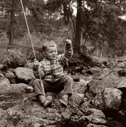 Tre og et halvt år gamle Vidar Søgård (1958-1976), fotografe