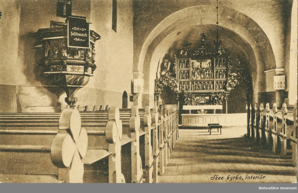 Text till bilden: "Skee kyrka, interiör".
