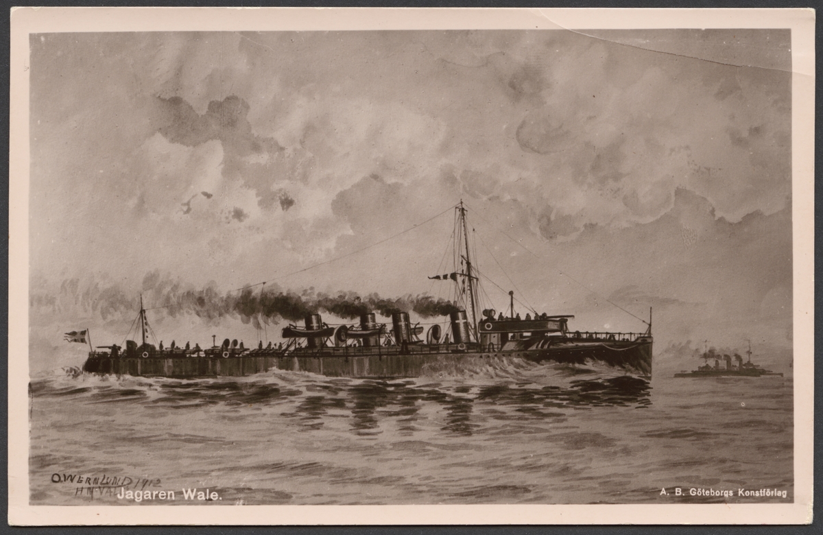 Vykort efter målning av jagaren Wale till sjöss. Fartyget avbildas i full fart med kraftig svart rök från alla fyra skorsten. Högersidan i bakgrunden syns ytterligare ett örlogsfartyg.