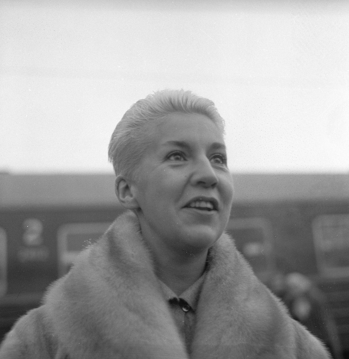 Svensk operagjestespill "Aniara". Kjersti Dellert. Fotografert 30.10.1960.