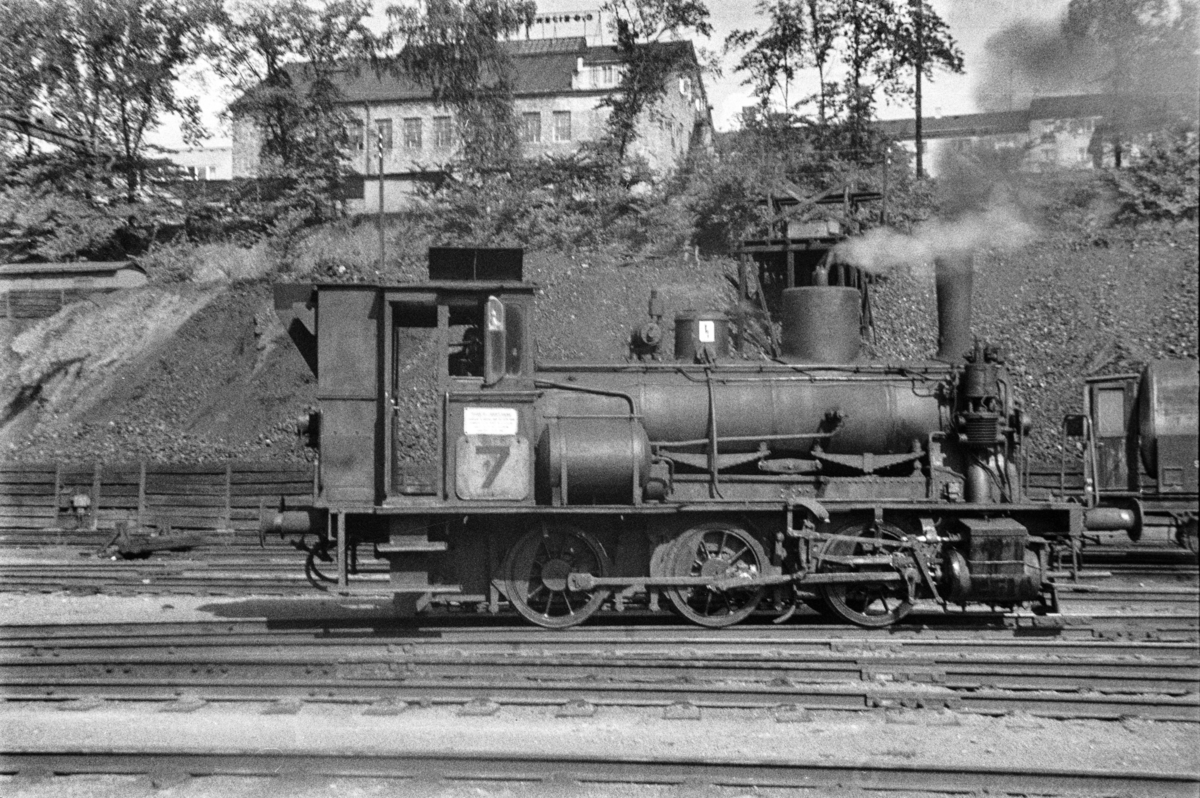 Damplokomotiv type 25e nr. 486 i skiftetjeneste i Lodalen i Oslo.